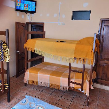 Hostal Haziel Салинас Экстерьер фото