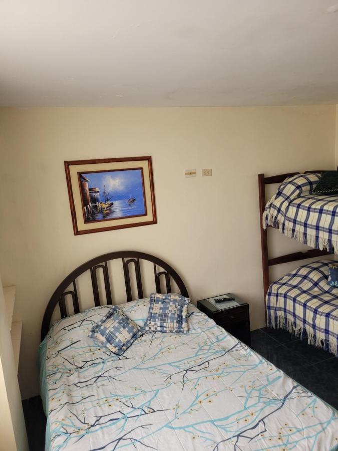 Hostal Haziel Салинас Экстерьер фото