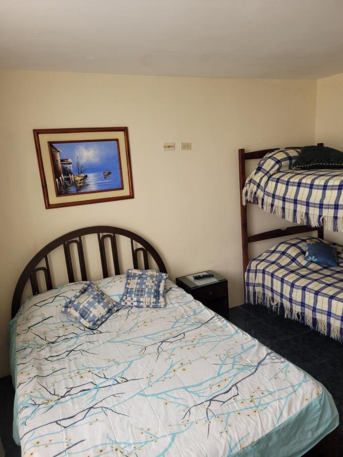 Hostal Haziel Салинас Экстерьер фото