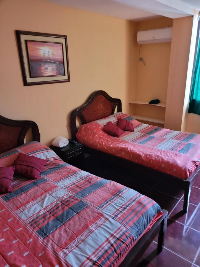 Hostal Haziel Салинас Экстерьер фото
